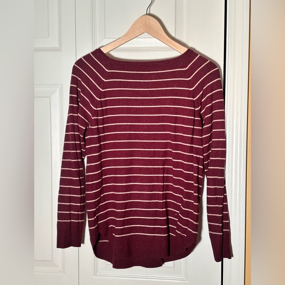 Pink Clover Sweater - Picture 2 of 8